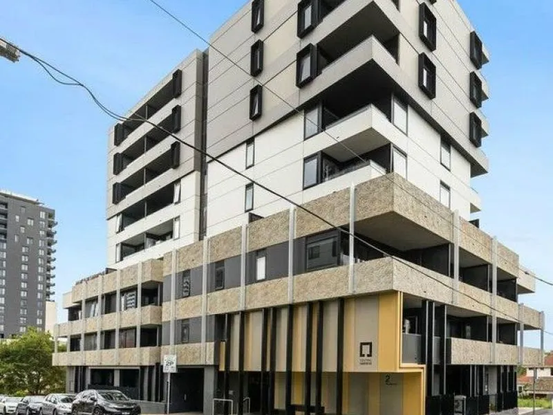 Convenience Location In The Centre Of Box Hill