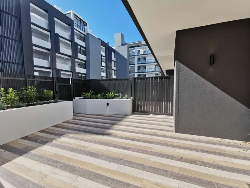 Luxury Brand New North Facing Apartment
