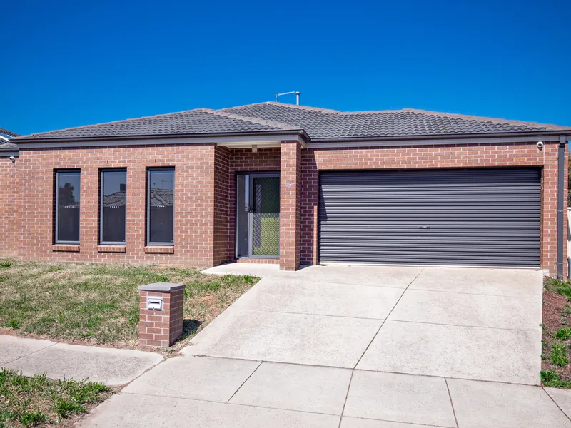 MODERN 3 BEDROOM FAMILY HOME