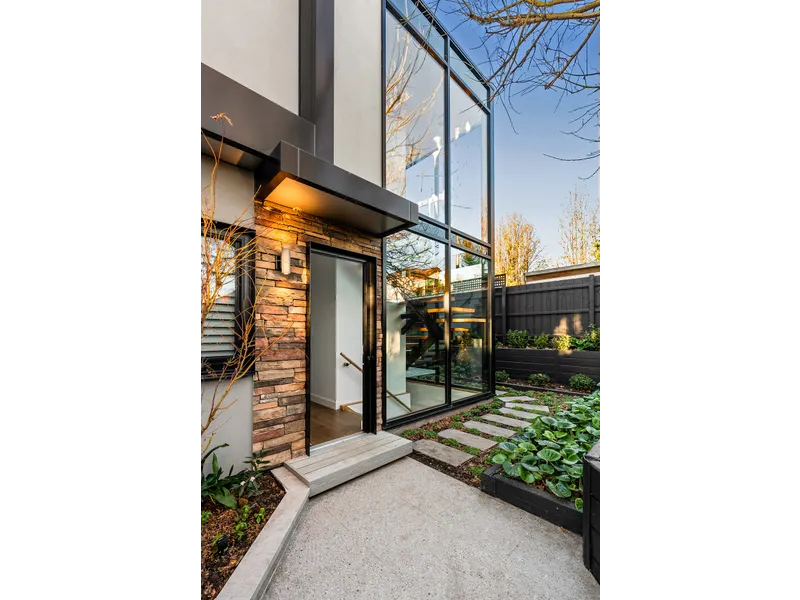 Brand new contemporary home in exclusive Hawthorn East location