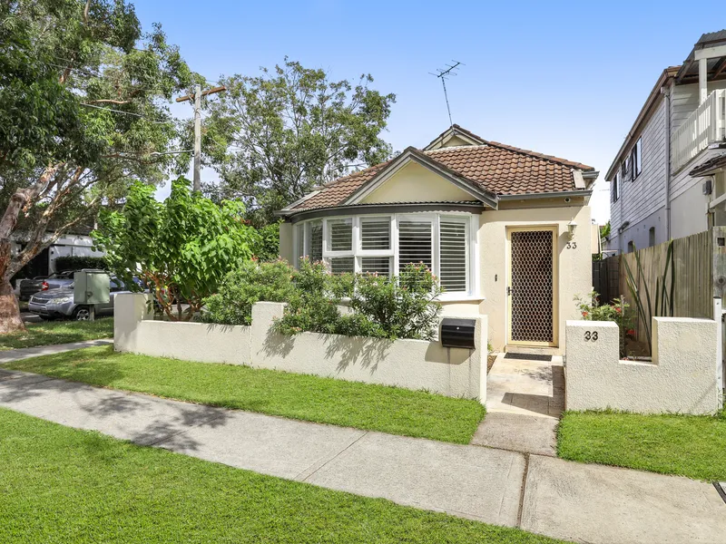 Freestanding Home with Dual Frontage and North Easterly Aspect in North Bondi