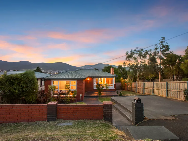 Substantial Brick Family Home with Sweeping Views of kunanyi/Mount Wellington
