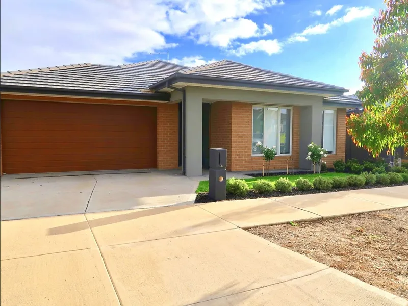 Exquisitely Luxurious Family Home - Cloverton Estate