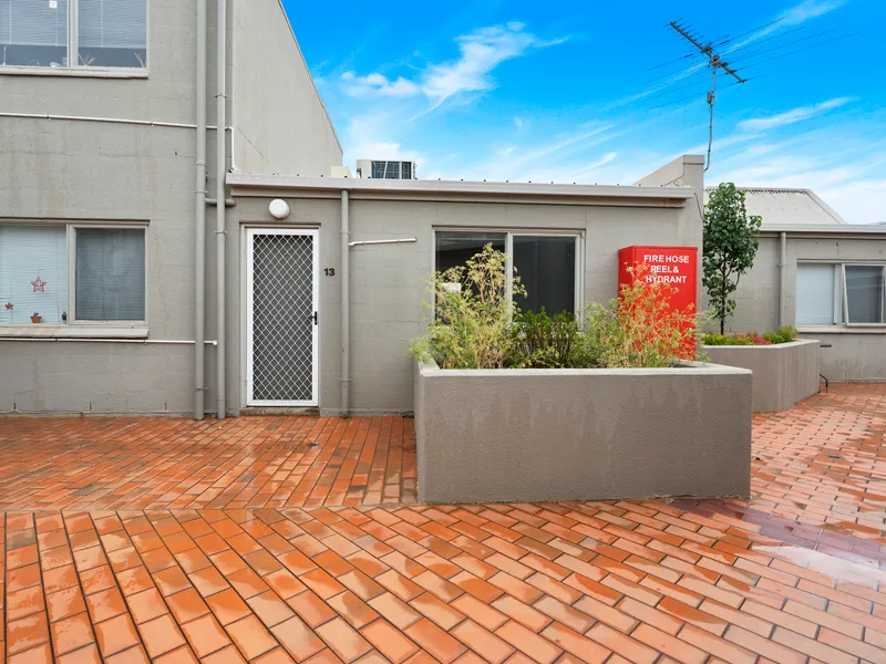 Malvern Central Apartment