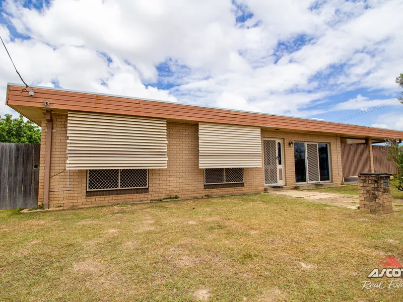 TIDY 4 BEDROOM HOME WITH AIR CONDITIONING