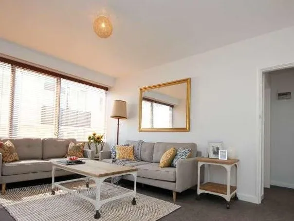 SPACIOUS ONE BEDROOM APARTMENT!