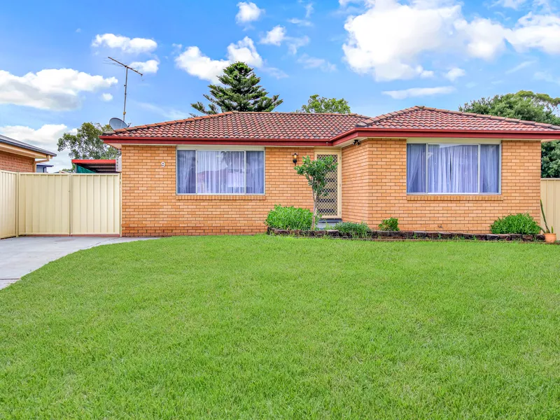 “CUL-DE-SAC LOCATION!! DUPLEX/GRANNY FLAT POTENTIAL (STCA)”