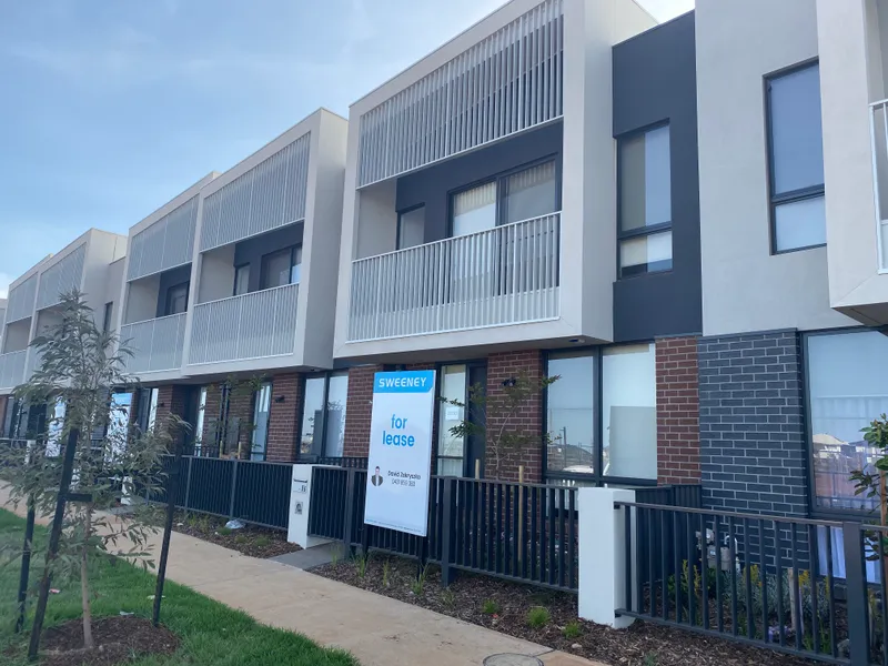 THREE BEDROOM TOWNHOUSE