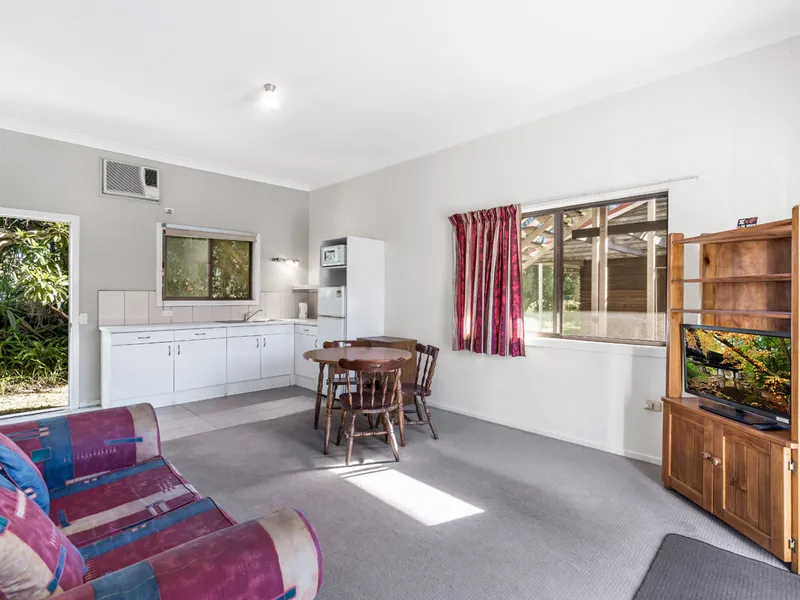 UNIT 20, 158 GREEN CAMP ROAD, WAKERLEY                                  LOT 9 ON BUP 12143 (TITLE REFERENCE 18398026)