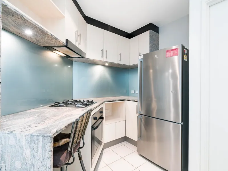 Modern Subi Apartment.