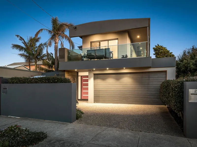 Coastal Bliss, only meters away from one of Melbourne's finest beaches