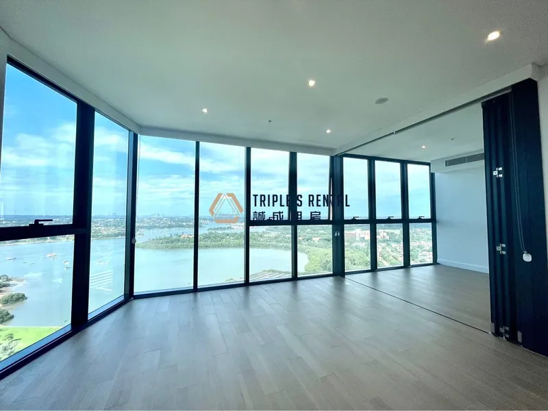 Brand New Unit in High Level with City View and Water View