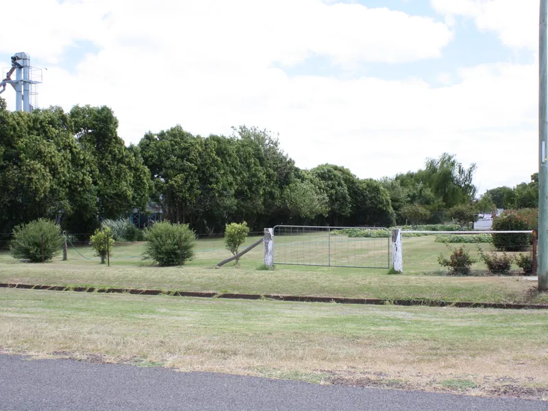 Building Block close to Town Centre
