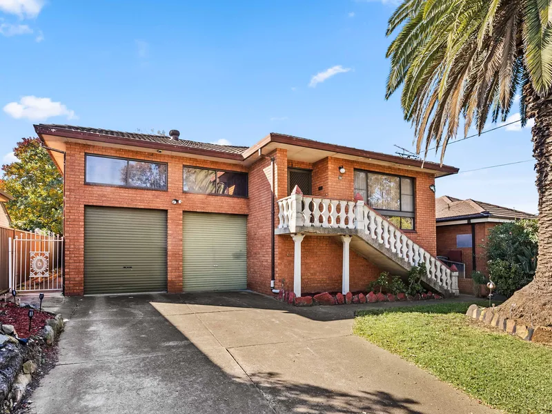 6 Bedrooms | Potential Dual Income Property