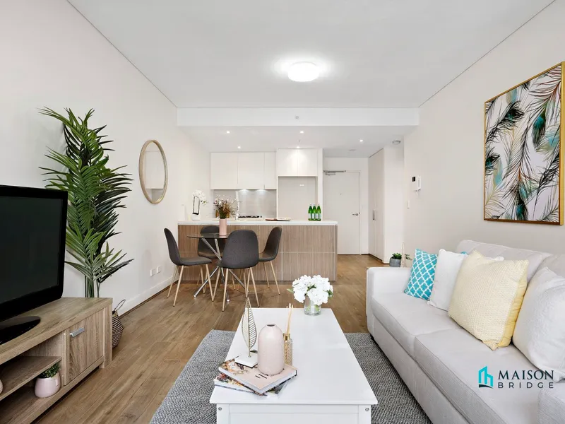 Brand New Luxury 2 Bedroom Apartment with Panoramic City View!!