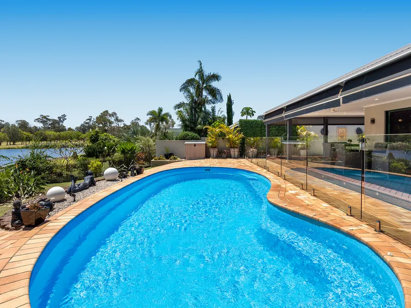 LIFESTYLE AND LOCATION!