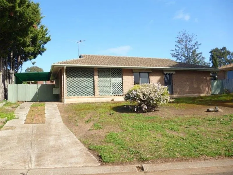 Compact 3 bedroom Home in Quiet Street