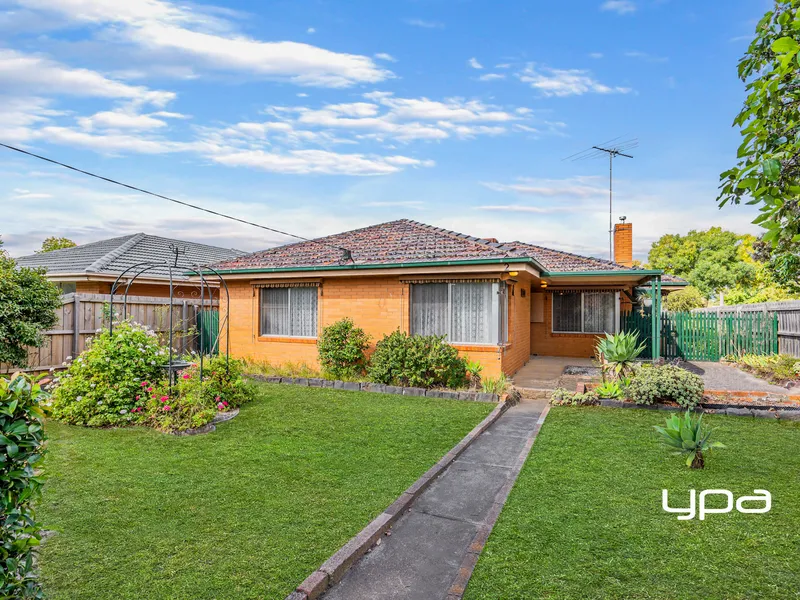 Large Allotment + Corner Block = SMART CHOICE