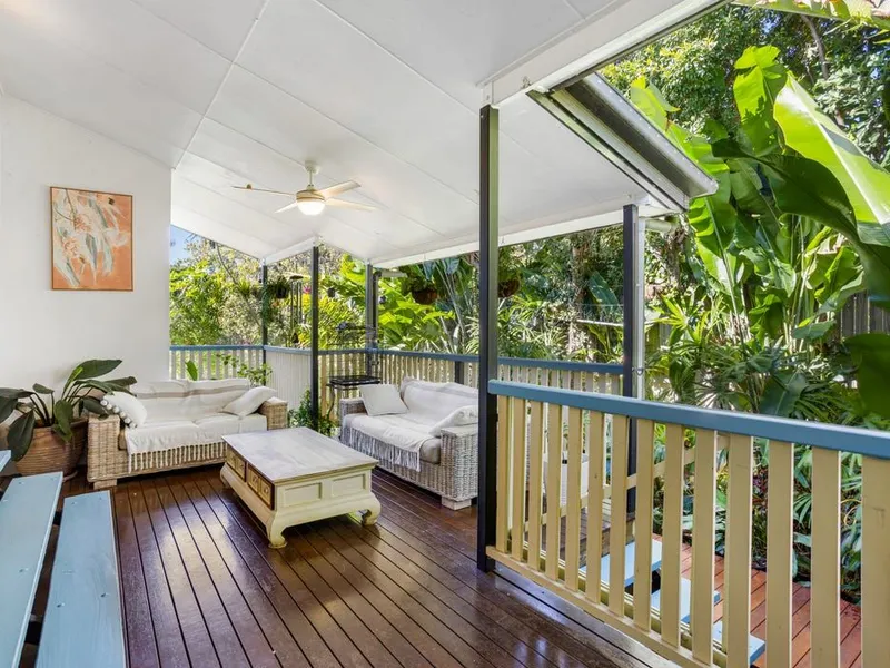 A HIDDEN GEM - YOUR OWN PRIVATE TROPICAL RETREAT IN THE HEART OF BULIMBA