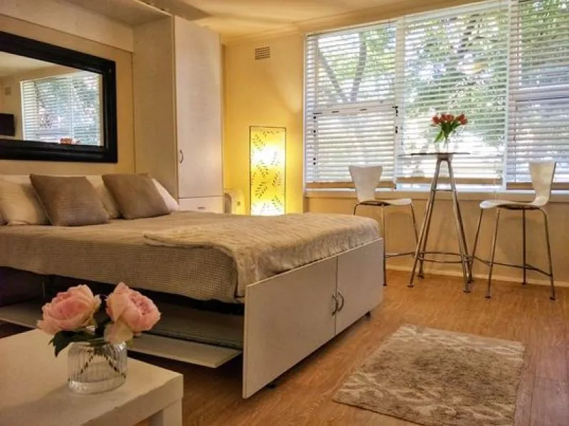 FULLY FURNISHED STUDIO POTTS POINT