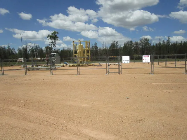 LARGER PARCEL OF LAND WITH 2 GAS WELLS EARNING $$$$