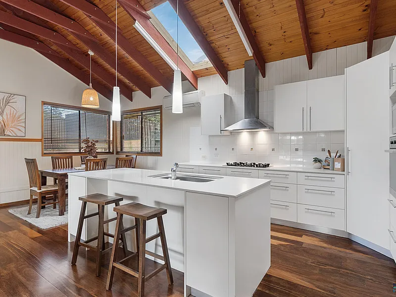 3 bedroom charmer in great location!