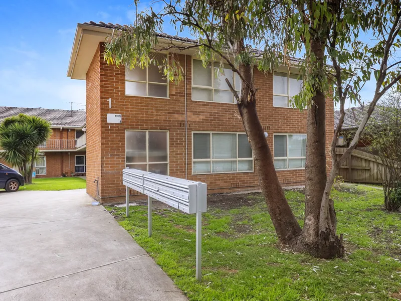 Low maintenance lifestyle living!