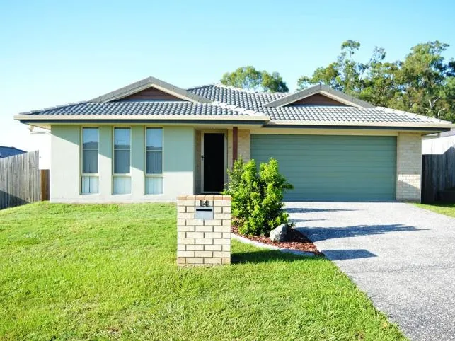 ** AVAILABLE** IMMACULATE 8 YEAR OLD FAMILY HOME!