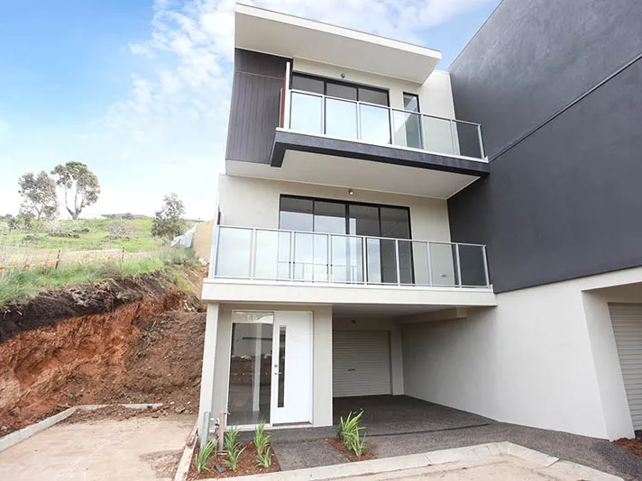 Extra large light filled townhouse