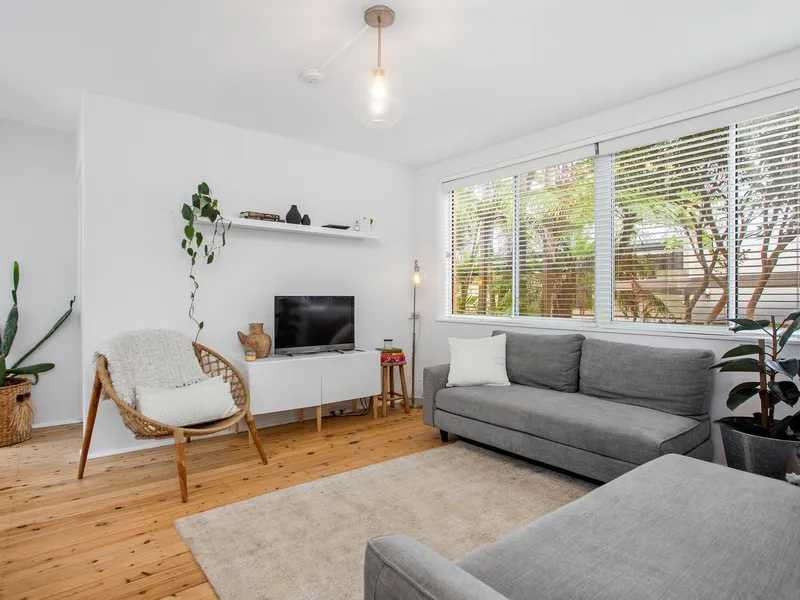 Renovated 2 Bedroom Apartment