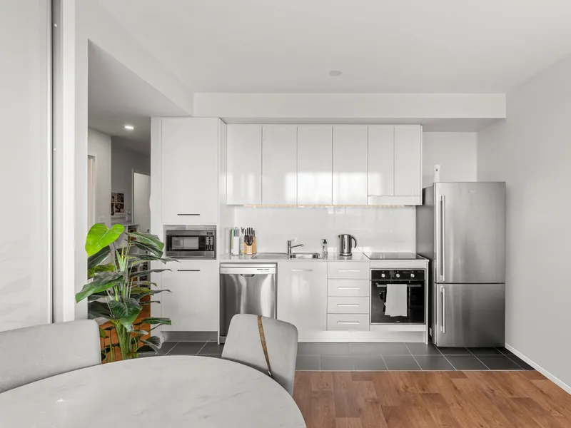 Modern Living - Great Location!