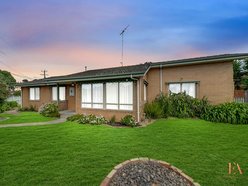 Prime Newcomb first home or investment- 656m2 block