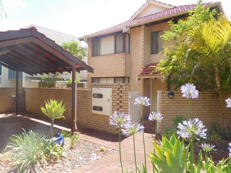 Neat & tidy townhouse