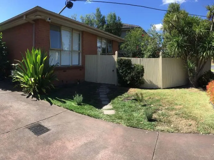 Spacious single level unit in the McKinnon Zone