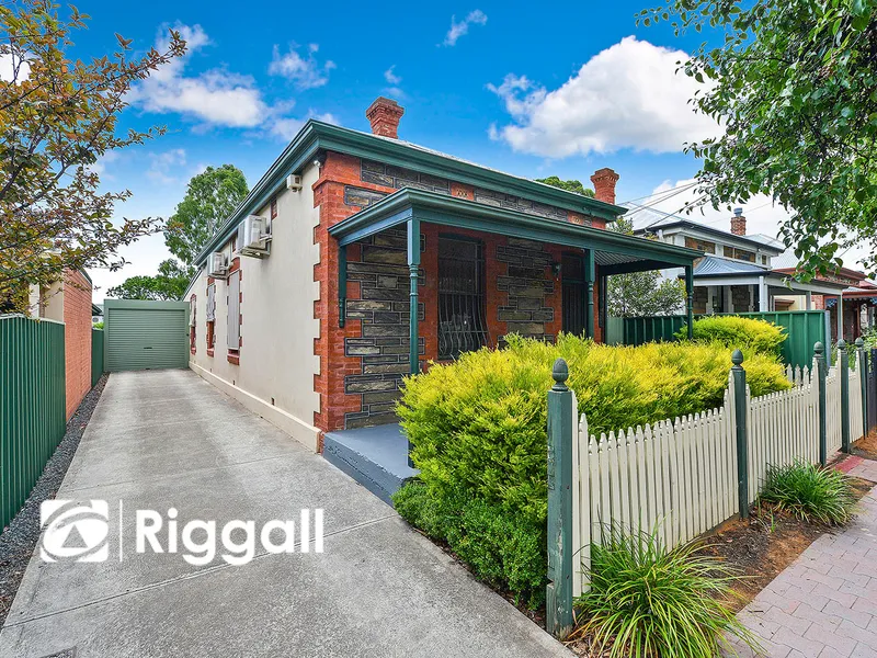 Spacious, Stylish, Light Cottage so Close to the City!