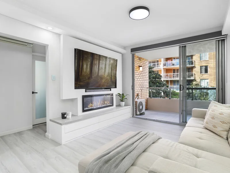 Spacious Designer Apartment With Balcony, Garage And Storage – In A Quiet Rear Setting Footsteps To Village Life