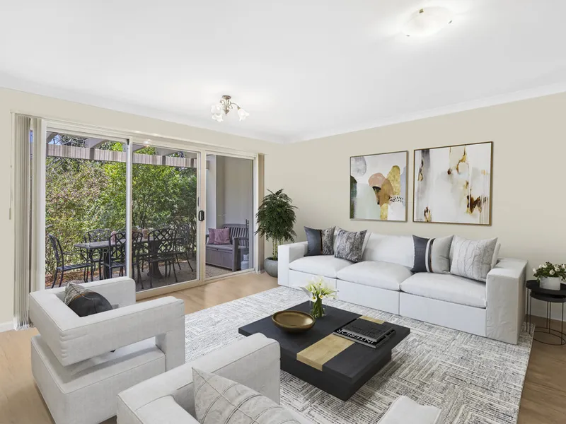 TOWNHOUSE OVERLOOKING PARKLAND WITH THE MASTER BEDROOM DOWNSTAIRS