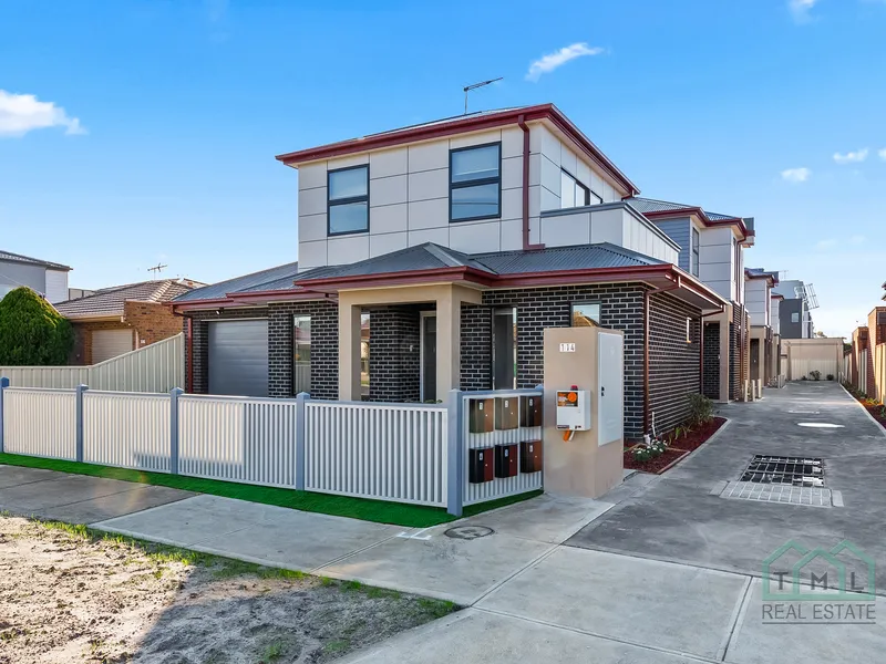 Brand Sparkling New Contemporary Unit Ready To Move In