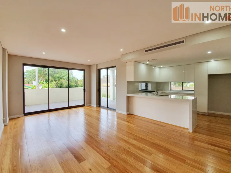 LUXURIOUS NEAR NEW 2 BEDROOM APARTMENT IN LINDFIELD