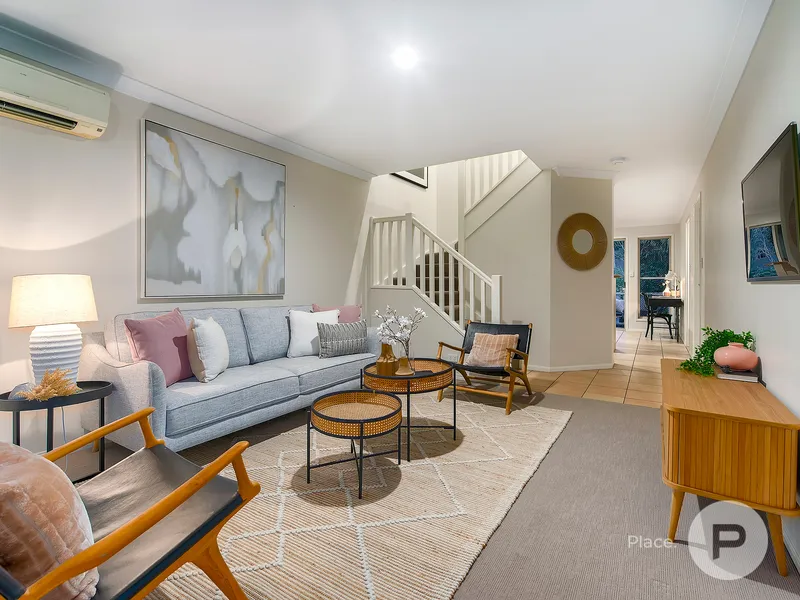 Sensational three-bedroom townhome with leafy private courtyard