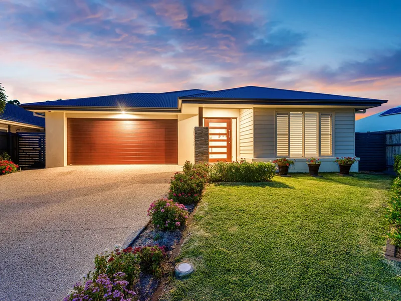 MODERN ENTERTAINER IN PARKLAND POCKET