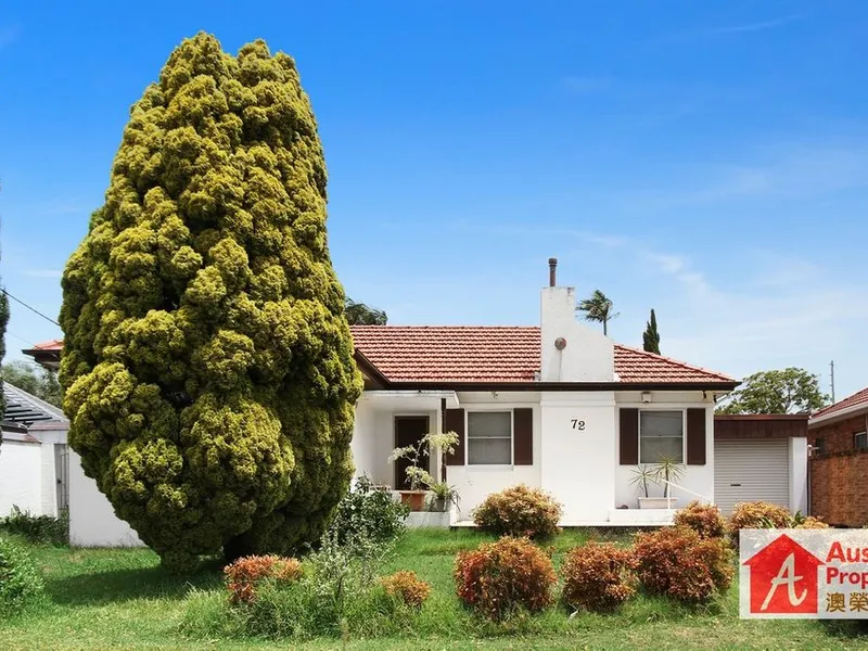 Spacious 4 Bedroom Brick House!