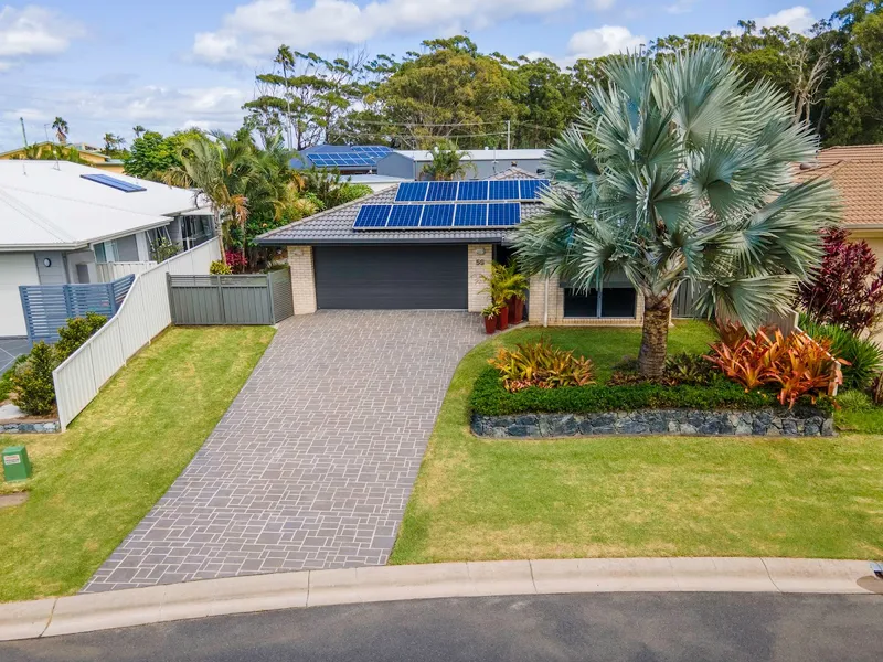 MANCAVE! & SIDE ACCESS FOR CARAVANS/BOATS.