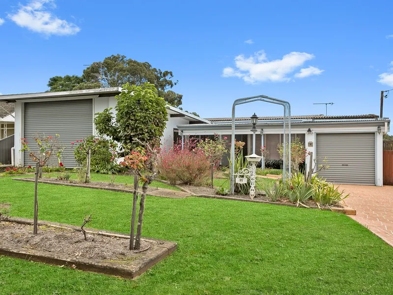 Great position and great garage space
