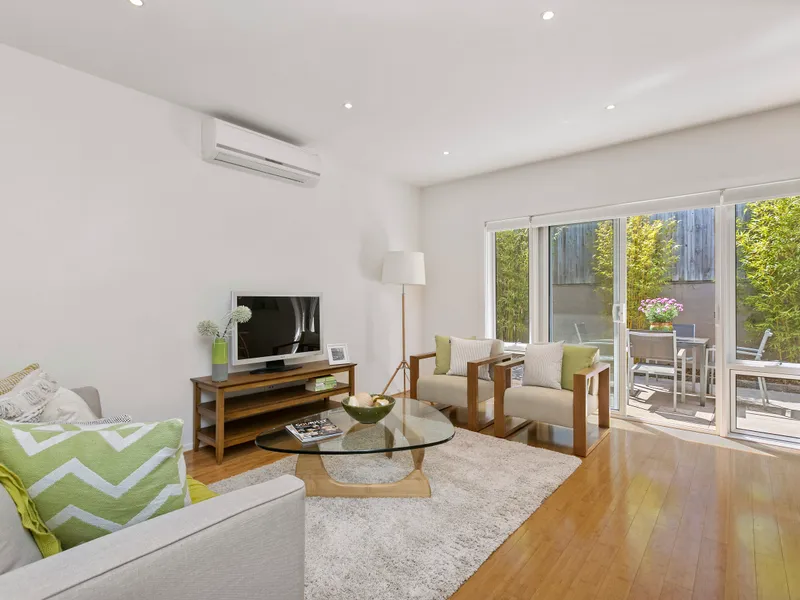 DREAM LIVING WITH PRIME LOCATION AND LOW-MAINTENANCE SPACES