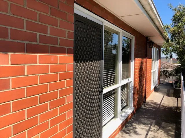 Location, Best Street, Uni, Schools, Parks and Transport