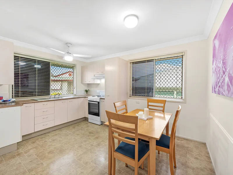 Over 55's Lowset Living at an Affordable Price! 