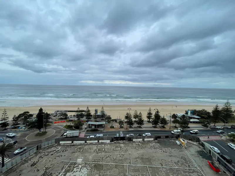 FABULOUS VIEWS FROM THE 10TH LEVEL