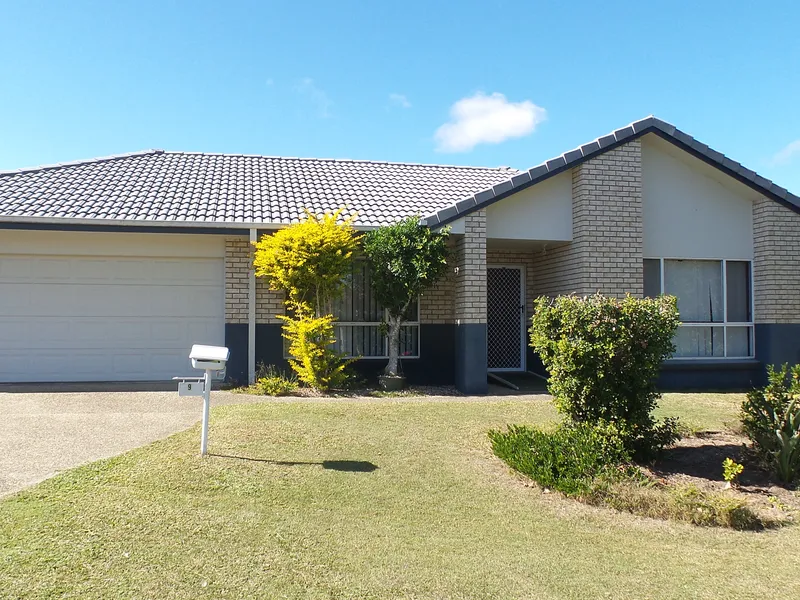 LOW MAINTENANCE FAMILY HOME!!