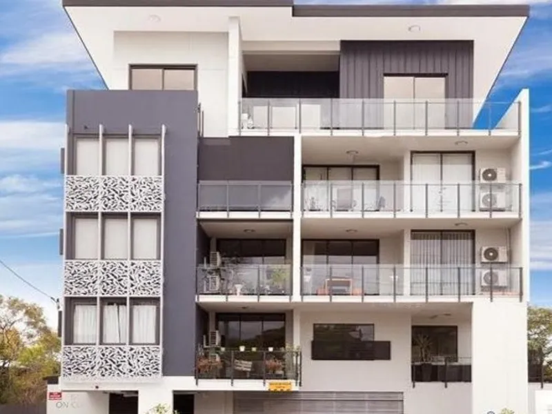 Boutique, modern apartment!